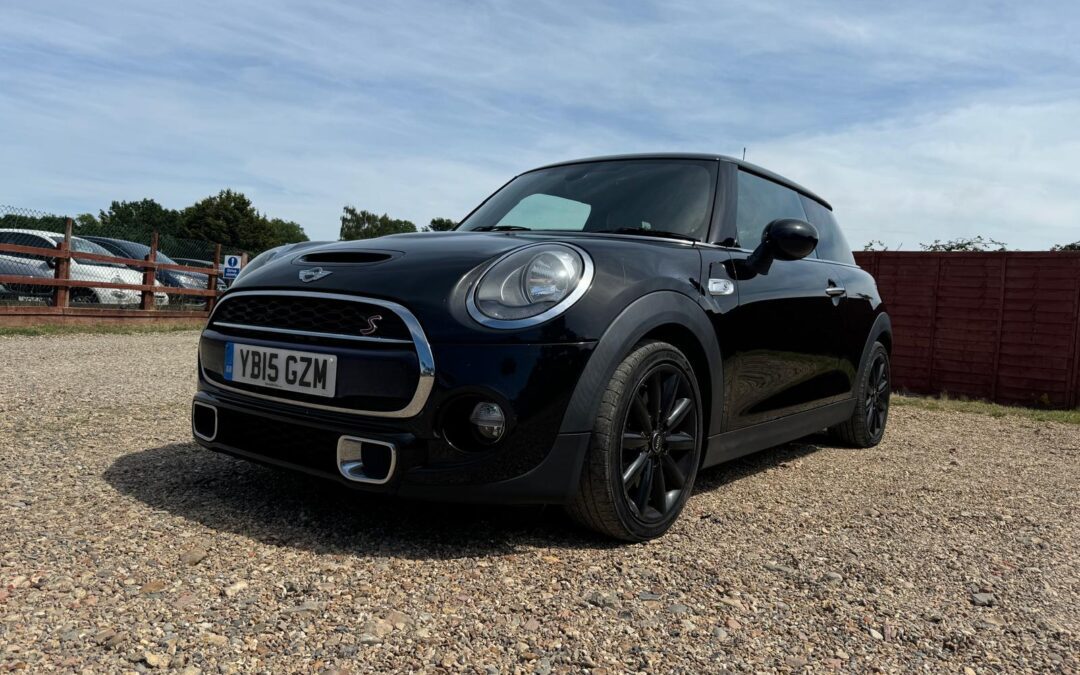 MINI COOPER HATCH YB15GZM