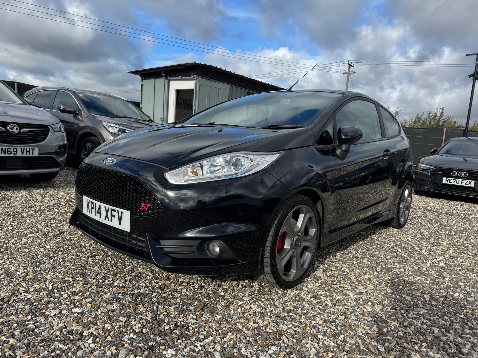 WhatsApp Image 2025-11-07 at 09.51.32 (2)